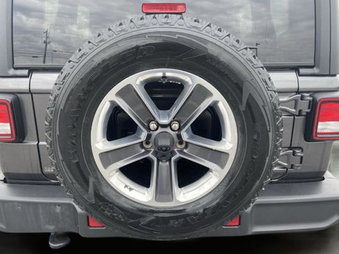 Used 2021 Jeep Wrangler Unlimited Sahara AWD/4WD image 39