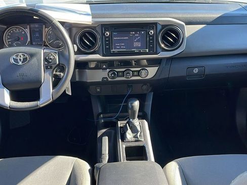 Used 2016 Toyota Tacoma SR5 image 17