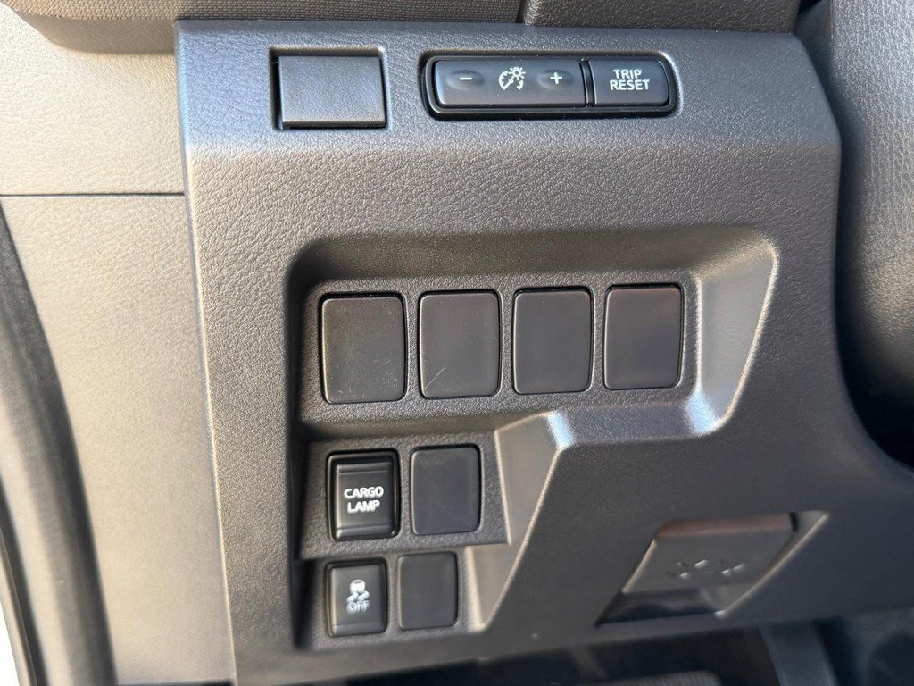 Used 2022 Nissan Frontier S RWD image 30