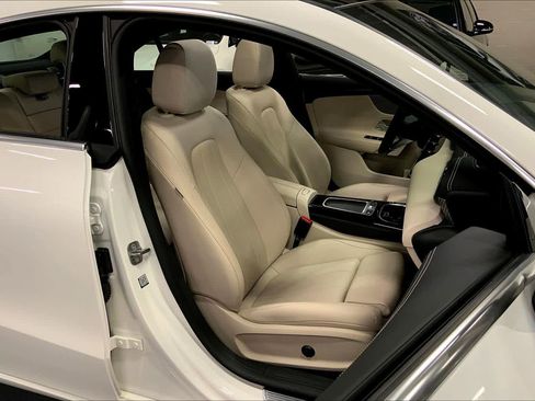 Used 2025 Mercedes-Benz CLA 250 image 8