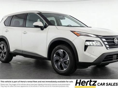 Used 2025 Nissan Rogue SV image 1
