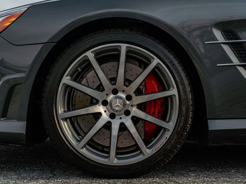 Used 2015 Mercedes-Benz SL 63 AMG image 19