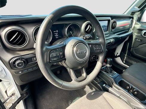 Used 2023 Jeep Wrangler Unlimited AWD/4WD image 12