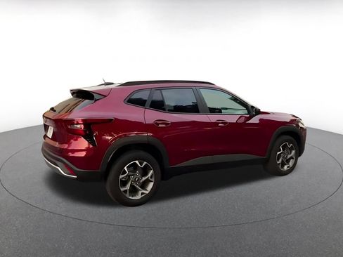 Used 2025 Chevrolet Trax LT w/ LT Convenience Package FWD image 15