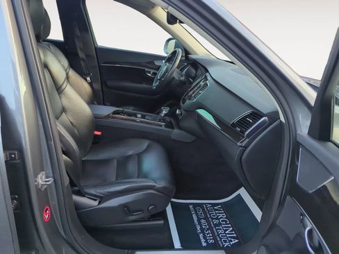 Used 2018 Volvo XC90 T6 Momentum w/ Convenience Package image 15