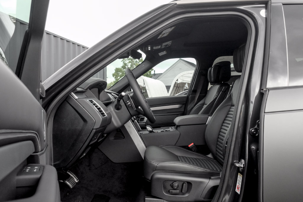 New 2026 Land Rover Discovery Limited Edition AWD/4WD image 9