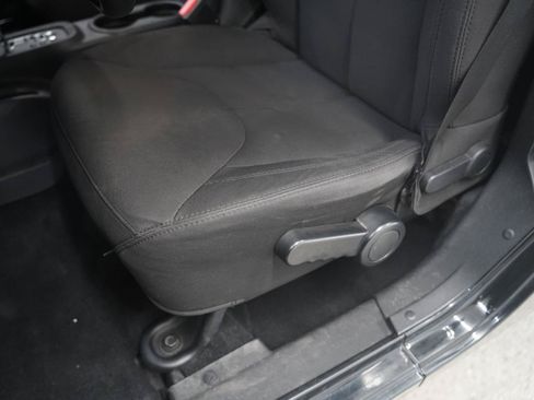 Used 2015 Jeep Wrangler Unlimited Sport w/ Quick Order Package 24S AWD/4WD image 24