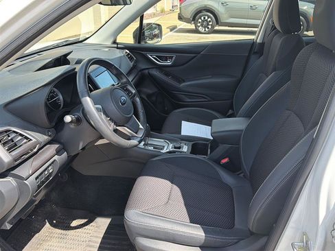Used 2019 Subaru Forester Premium AWD/4WD image 22