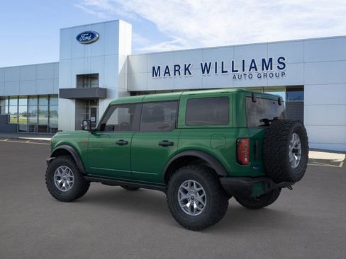 New 2025 Ford Bronco Badlands image 5