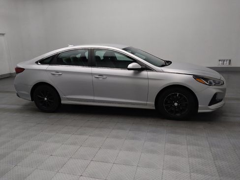 Used 2019 Hyundai Sonata SE image 11