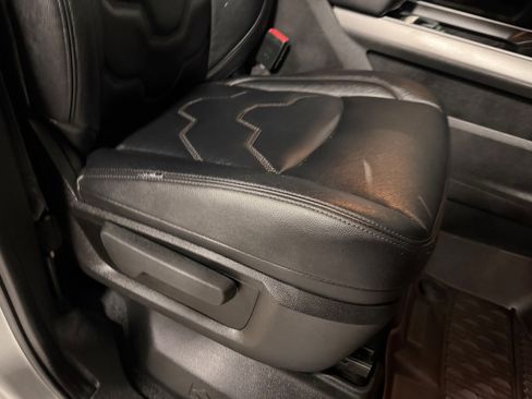 Used 2022 RAM 2500 Big Horn w/ Level C Equiment Group image 8