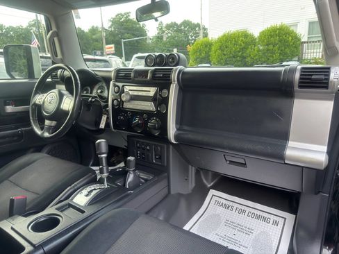 Used 2008 Toyota FJ Cruiser 4WD w/ Upgrade Pkg 2 image 29