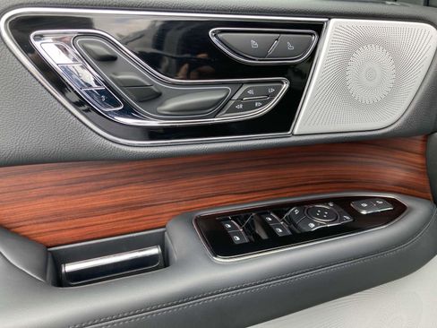 Used 2024 Lincoln Navigator L Reserve image 21