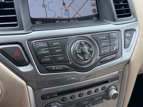 Used 2020 Nissan Pathfinder SL FWD image 20