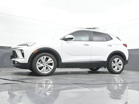 Used 2025 Buick Encore GX Preferred FWD image 28