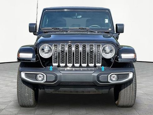 Used 2023 Jeep Wrangler Unlimited Sahara w/ Cold Weather Group AWD/4WD image 2