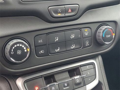 Certified 2024 GMC Terrain SLE image 23