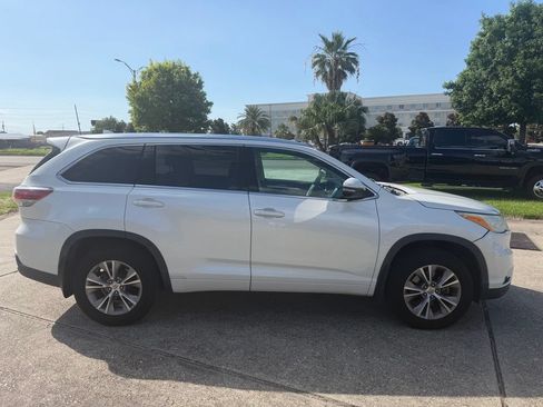 Used 2014 Toyota Highlander XLE FWD image 4
