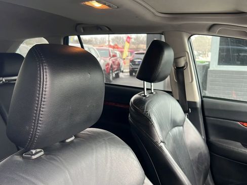 Used 2010 Subaru Outback 2.5i Limited image 18