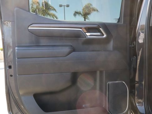 Used 2023 Chevrolet Silverado 1500 LT Trail Boss w/ LPO, Dark Essentials Package AWD/4WD image 31
