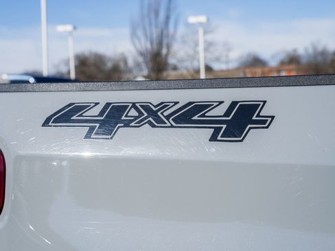 Used 2024 Chevrolet Silverado 1500 ZR2 w/ Technology Package image 26