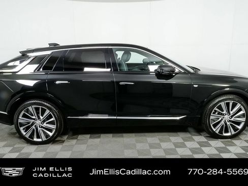 Certified 2024 Cadillac Lyriq Luxury w/ Nappa Leather Package image 30