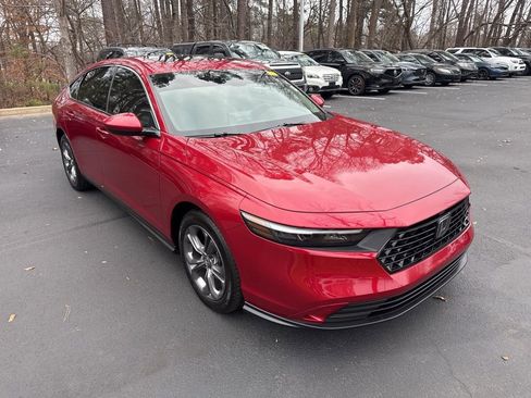 Used 2023 Honda Accord EX image 1