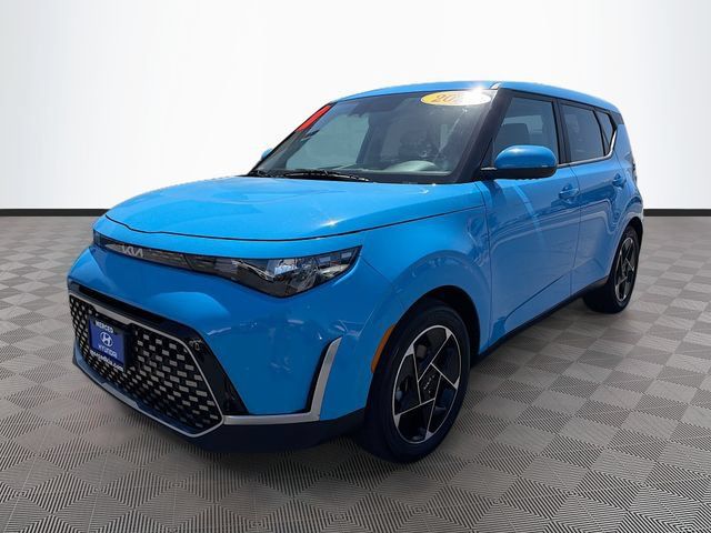 Used 2024 Kia Soul EX FWD image 3