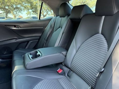 Used 2024 Toyota Camry SE FWD image 17