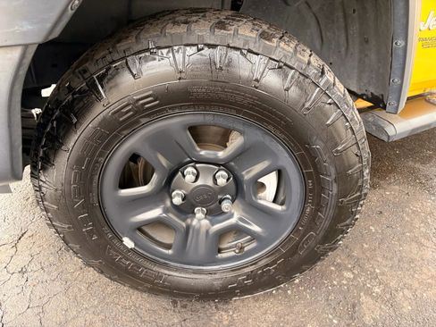 Used 2019 Jeep Wrangler Unlimited Sport S AWD/4WD image 95