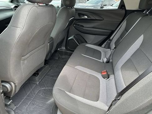 Used 2024 Chevrolet TrailBlazer LT w/ LT Cold Weather Package FWD image 26