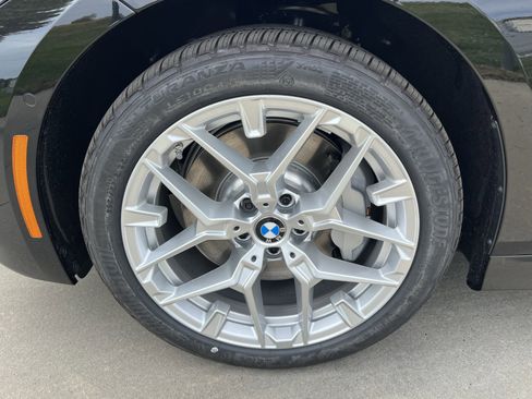 Used 2025 BMW 330i xDrive Sedan w/ Premium Package image 12