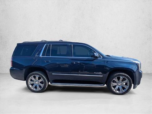 Used 2019 GMC Yukon SLT w/ Premium Edition image 4
