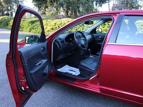 Used 2010 Ford Fusion SEL image 5