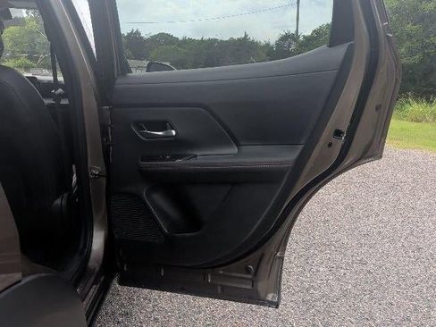 Used 2025 Nissan Kicks SR w/ SR Premium Package FWD image 11