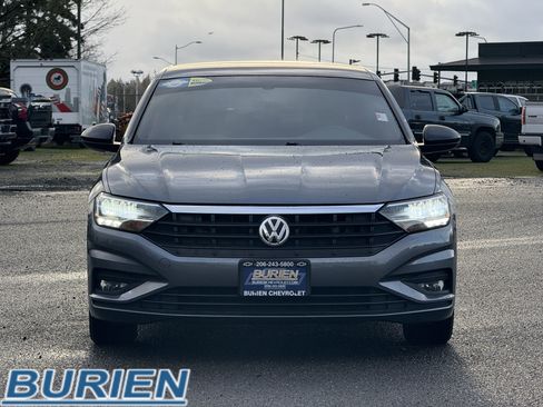 Used 2020 Volkswagen Jetta R-Line image 8