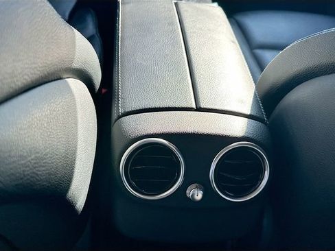 Used 2015 Mercedes-Benz C 300 4MATIC Sedan image 22