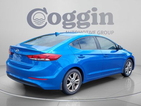 Used 2017 Hyundai Elantra Value Edition FWD image 5