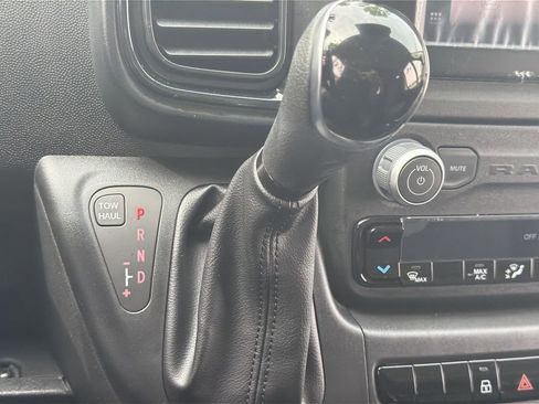 Used 2025 RAM ProMaster 2500 FWD image 22