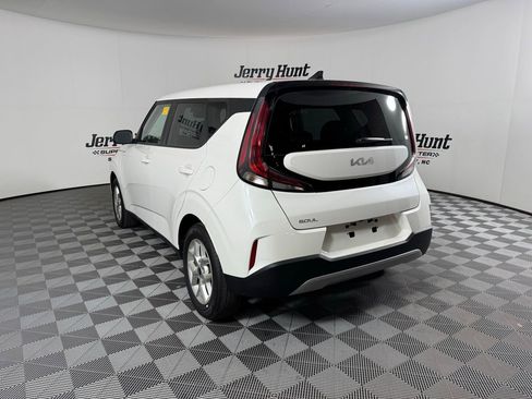 Used 2025 Kia Soul LX w/ LX Technology Package image 15
