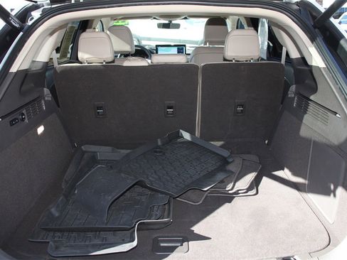 Certified 2022 Lincoln Nautilus AWD w/ Premium Package image 19