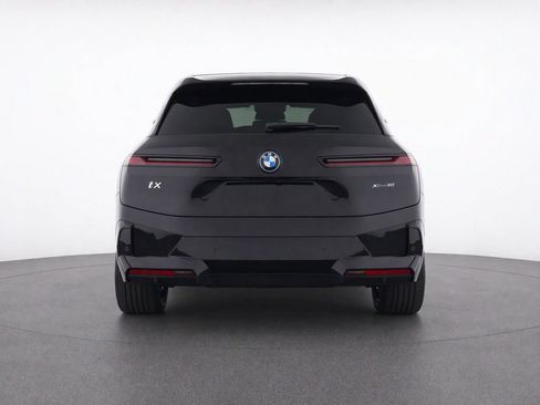 Used 2024 BMW iX xDrive50 w/ Premium Package AWD/4WD image 4