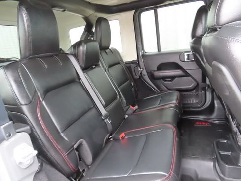 Used 2022 Jeep Wrangler Unlimited Rubicon w/ Steel Bumper Group AWD/4WD image 31