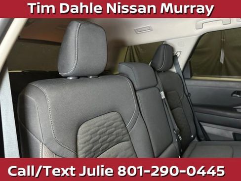 Used 2025 Nissan Pathfinder SV AWD/4WD image 19
