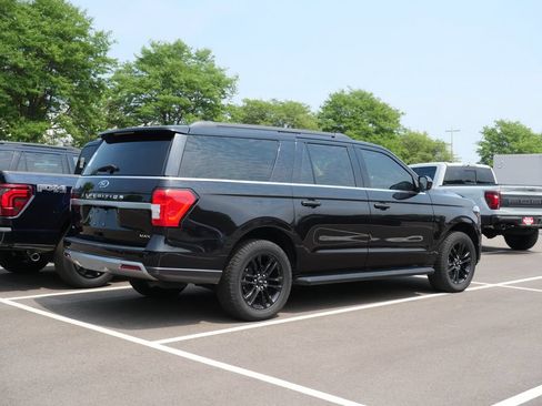 Used 2024 Ford Expedition Max XLT AWD/4WD image 5