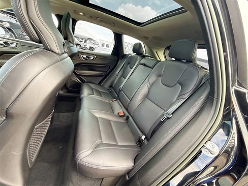 Used 2023 Volvo XC60 B6 Ultimate image 27