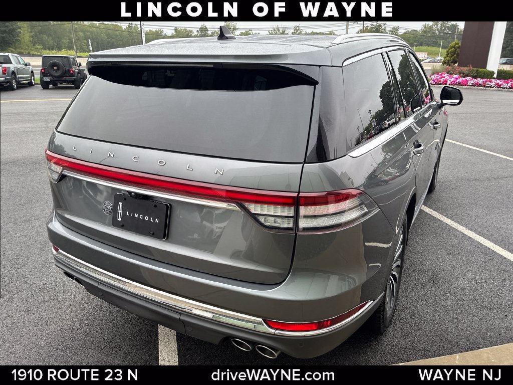 Certified 2024 Lincoln Aviator AWD w/ Premium Package image 8
