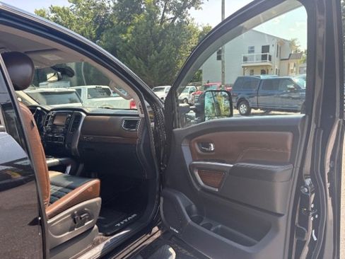 Used 2017 Nissan Titan Platinum Reserve image 51