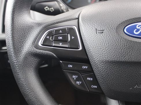 Used 2017 Ford Focus SE image 17