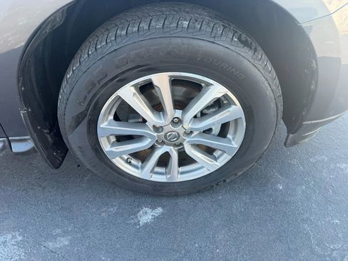 Used 2013 Nissan Pathfinder SL w/ SL Premium Pkg image 12